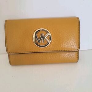 Michael Kors MK Key Case Ring Holder Wallet Pebble Leather Small Mustard Yellow